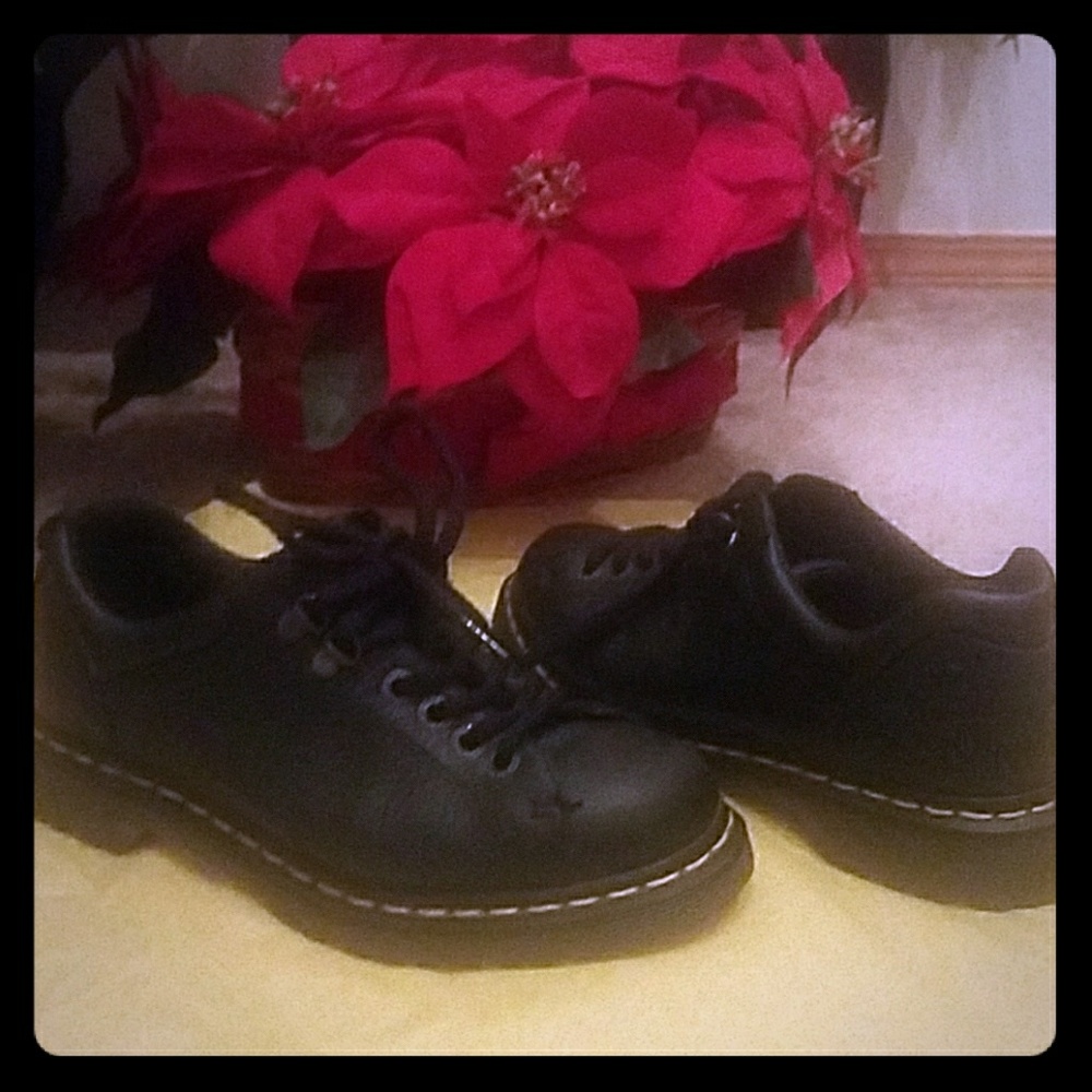 Awesome deal..  Woman's Doc Martens..